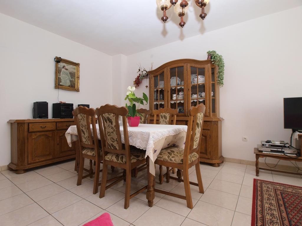 Apartment Luisa 1437 Peruski Bagian luar foto