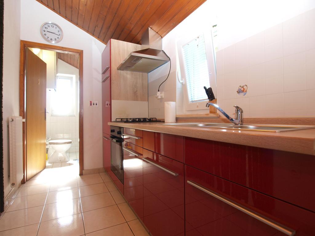 Apartment Luisa 1437 Peruski Bagian luar foto