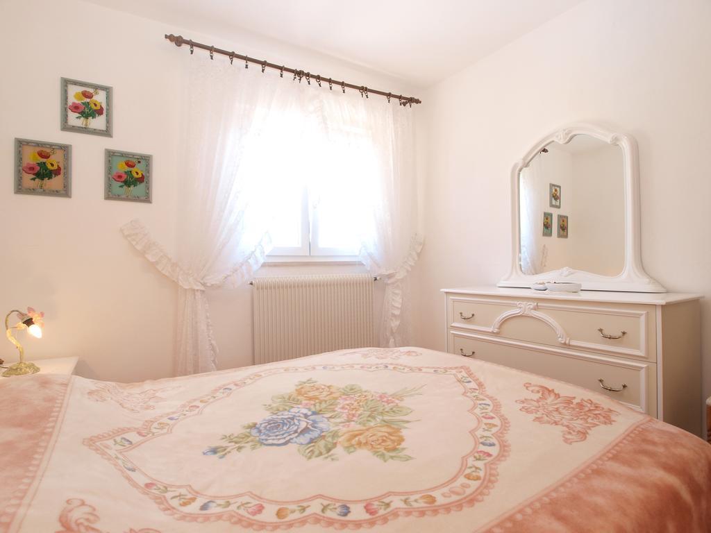 Apartment Luisa 1437 Peruski Bagian luar foto