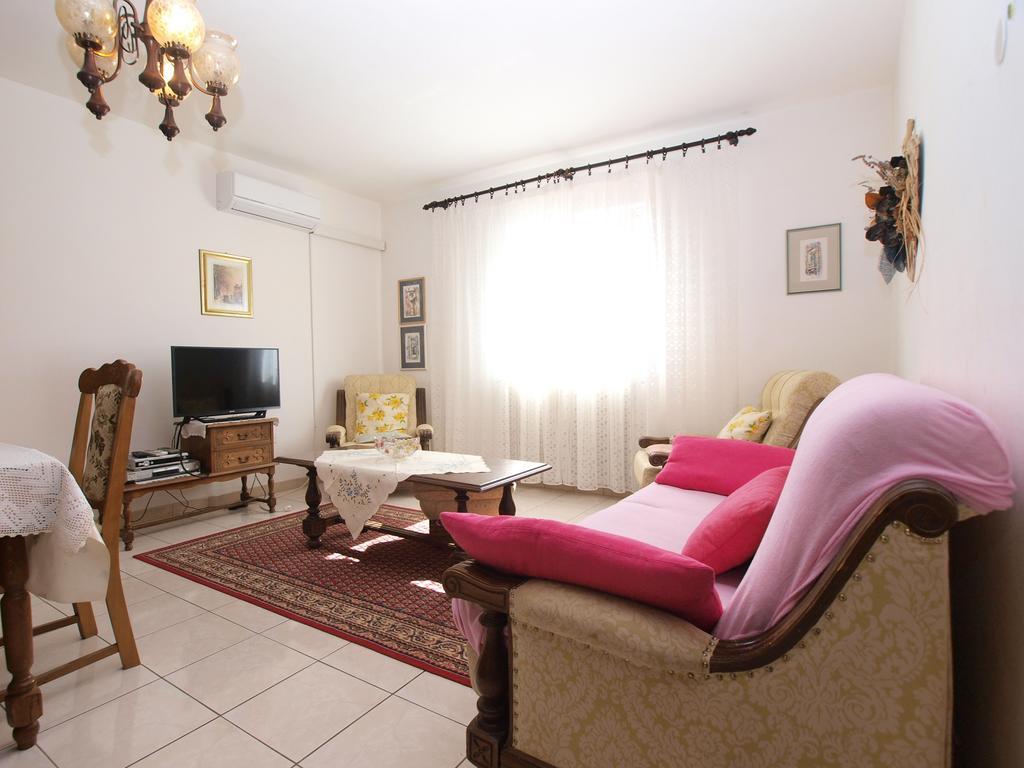 Apartment Luisa 1437 Peruski Bagian luar foto